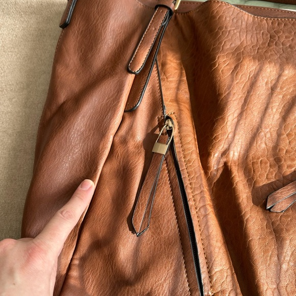 Urban expressions purse - Picture 3 of 7